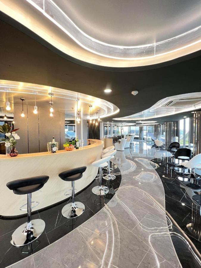 Oakwood Suites Tiwanon Bangkok Nonthaburi Exterior foto